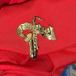 JJ Gold Tone Musical Trombone Lapel Tack Pin